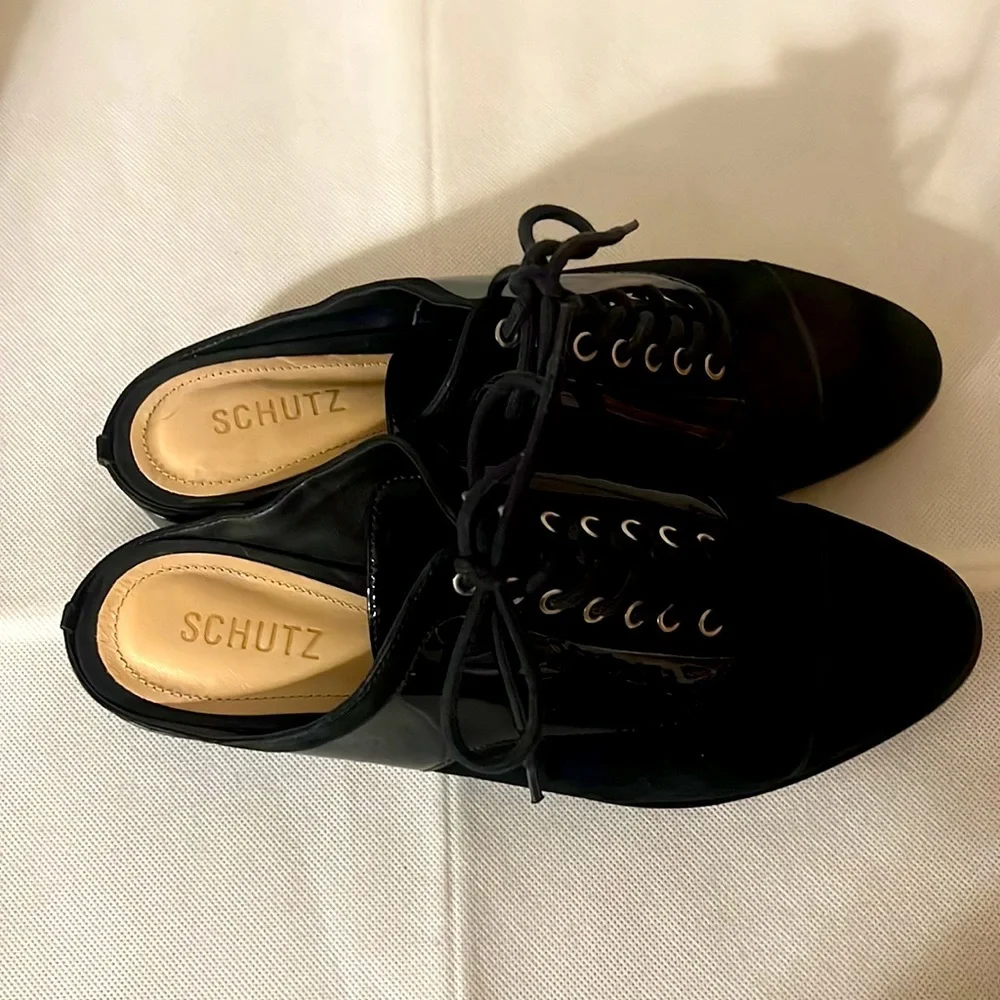 SCHUTZ. Suede Bkack Loafers. Size 8.5 NWOT